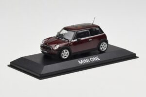 Mini One R50 Tmavo Červený S Čiernou Strechou Minichamps 1:43 MINI008 Kov – obrázok 2 z 5
