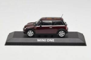 Mini One R50 Tmavo Červený S Čiernou Strechou Minichamps 1:43 MINI008 Kov