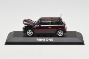 Mini One R50 Tmavo Červený S Čiernou Strechou Minichamps 1:43 MINI008 Kov – obrázok 5 z 5