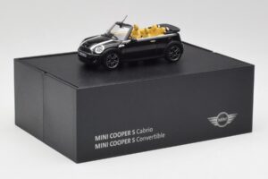 Mini Cooper S R57 Kabriolet Čierny Minichamps 1:43 80422148818 Kov – obrázok 4 z 4