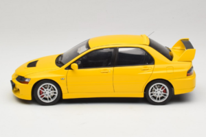 Mitsubishi Lancer Evolution IX GSR Žltý AUTOart 1:18 77192 Kov – obrázok 4 z 8