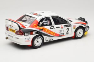 Mitsubishi Carisma GT Group N2 R. Burns / R. Reid RAC Rally 1997 Biely Otto 1:18 OT1192 Živica – obrázok 2 z 6