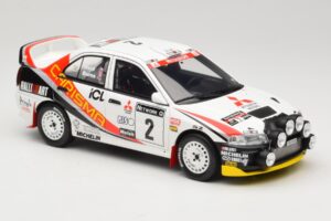 Mitsubishi Carisma GT Group N2 R. Burns / R. Reid RAC Rally 1997 Biely Otto 1:18 OT1192 Živica – obrázok 4 z 6