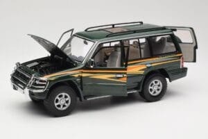 Mitsubishi Pajero V20 LWB Zelený Sun Star 1:18 1225 Kov – obrázok 2 z 8