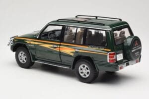 Mitsubishi Pajero V20 LWB Zelený Sun Star 1:18 1225 Kov – obrázok 7 z 8