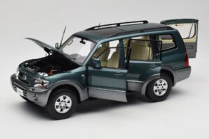 Mitsubishi Pajero V73 Zelený YC Model 1:18 241218040101010215 Kov – obrázok 2 z 8
