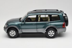 Mitsubishi Pajero V73 Zelený YC Model 1:18 241218040101010215 Kov – obrázok 4 z 8