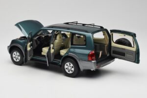 Mitsubishi Pajero V73 Zelený YC Model 1:18 241218040101010215 Kov – obrázok 5 z 8
