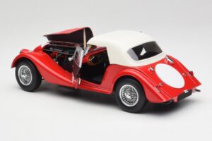 Morgan 4/4 Plus Competition Hardtop Červený Kyosho 1:18 08114R Kov – obrázok 5 z 8