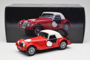 Morgan 4/4 Plus Competition Hardtop Červený Kyosho 1:18 08114R Kov – obrázok 8 z 8