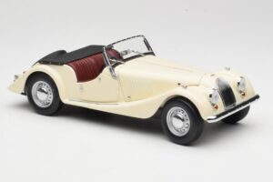 Morgan 4/4 Series II Biely Kyosho 1:18 08111W Kov – obrázok 6 z 8