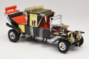 Munsters Koach Čierny ERTL 1:18 33036 Kov – obrázok 4 z 6