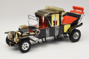 Munsters Koach Čierny ERTL 1:18 33036 Kov