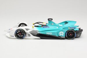 NIO 004 Team NIO #16 O. Turvey Formula E Season 5 2019 Minichamps 1:18 114180016 Kov – obrázok 3 z 6