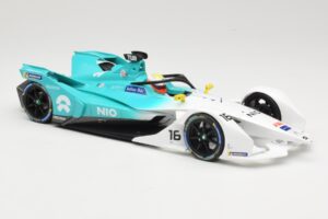 NIO 004 Team NIO #16 O. Turvey Formula E Season 5 2019 Minichamps 1:18 114180016 Kov – obrázok 4 z 6