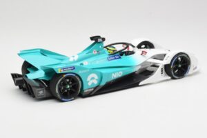 NIO 004 Team NIO #8 T. Dillmann Formula E Season 5 2019 Minichamps 1:18 114180008 Kov – obrázok 2 z 6