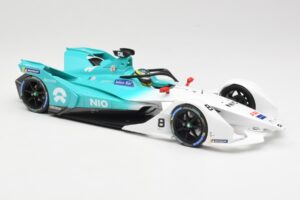 NIO 004 Team NIO #8 T. Dillmann Formula E Season 5 2019 Minichamps 1:18 114180008 Kov – obrázok 4 z 6