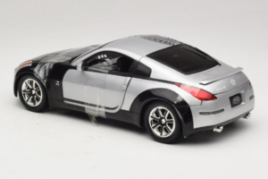 Nissan 350Z Fast & Furious Tokyo Drift Joyride 1:18 53608A Kov – obrázok 5 z 6