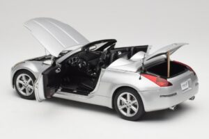 Nissan 350Z Z33 Roadster Diamond Strieborný AUTOart 1:18 77371 Kov – obrázok 5 z 8