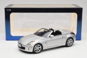 Nissan 350Z Z33 Roadster Diamond Strieborný AUTOart 1:18 77371 Kov – obrázok 8 z 8
