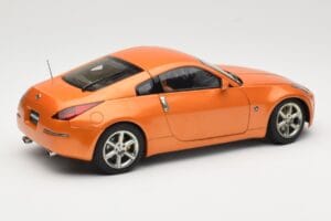 Nissan 350Z Z33 Sunset Orange AUTOart 1:18 77312 Kov – obrázok 3 z 8