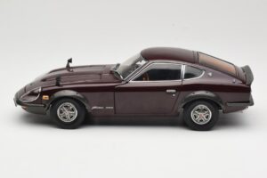 Nissan Fairlady 240Z-G S30 Vínový Kyosho 1:18 08212M Kov – obrázok 4 z 8