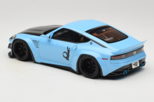 Nissan Fairlady Z RZ34 Pandem China Blue Black GT Spirit 1:18 GT943 Živica – obrázok 5 z 6