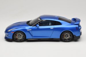 Nissan GT-R R35 Skyline Edition Bayside Blue GT Spirit 1:18 GT521 Živica – obrázok 3 z 6