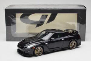 Nissan GT-R R35 Takumi Edition Midnight Purple GT Spirit 1:18 GT932 Živica – obrázok 6 z 6