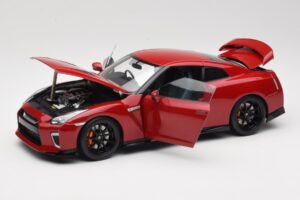 Nissan GT-R R35 Track Edition NISMO Vibrant Red MotorHelix 1:18 M83511 Kov – obrázok 2 z 8