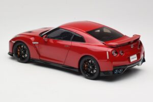 Nissan GT-R R35 Track Edition NISMO Vibrant Red MotorHelix 1:18 M83511 Kov – obrázok 7 z 8