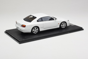 Nissan Silvia S15 Spec-S Biely Cracked Plexi One Model 1:18 REMC034 Kov – obrázok 3 z 7