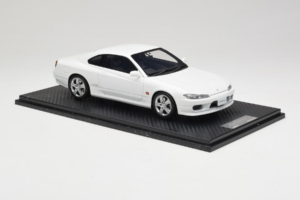 Nissan Silvia S15 Spec-S Biely Cracked Plexi One Model 1:18 REMC034 Kov – obrázok 4 z 7