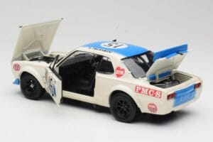Nissan Skyline 2000GT-R KPGC10 #15 K. Takahashi Nissan Works JTCC 1972 Kyosho 1:18 08122B Kov – obrázok 5 z 8