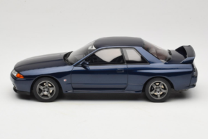 Nissan Skyline GT-R BNR32 Dark Blue Pearl Otto 1:18 OT1199 Živica – obrázok 3 z 6