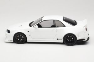 Nissan Skyline GT-R BNR34 by KRC Pearl White Otto 1:18 OT1135 Živica – obrázok 3 z 6
