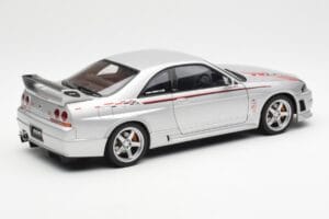 Nissan Skyline GT-R R33 R-Tune Strieborný AUTOart 1:18 77326 Kov – obrázok 3 z 8