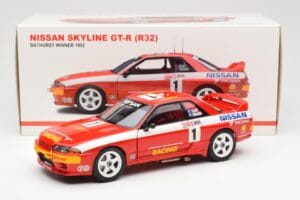 Nissan Skyline GT-R R32 #1 J. Richards / M. Skaife Bathurst 1000 Winner 1992 AUTOart 1:18 89279 Kov – obrázok 8 z 8