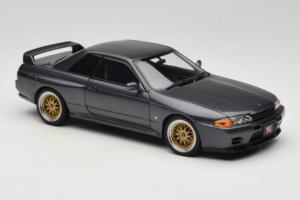 Nissan Skyline GT-R R32 V-Spec II Tuned Gun Grey Metallic AUTOart 1:18 77417 Kov – obrázok 6 z 8