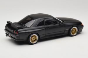Nissan Skyline GT-R R32 V-Spec II Tuned Version Matt Black AUTOart 1:18 77418 Kov – obrázok 3 z 8