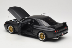 Nissan Skyline GT-R R32 V-Spec II Tuned Version Matt Black AUTOart 1:18 77418 Kov – obrázok 5 z 8