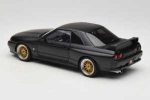 Nissan Skyline GT-R R32 V-Spec II Tuned Version Matt Black AUTOart 1:18 77418 Kov – obrázok 7 z 8