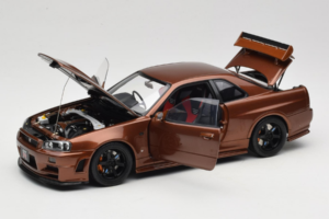 Nissan Skyline GT-R R34 Customized Metallic Bronze MotorHelix 1:18 M83414 Kov – obrázok 2 z 8
