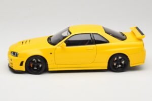 Nissan Skyline GT-R R34 Customized Version Žltý MotorHelix 1:18 M83412 Kov – obrázok 4 z 8