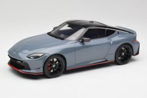 Nissan Z RZ34 NISMO Stealth Šedý GT Spirit 1:18 GT484 Živica