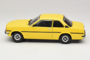 Opel Ascona B SR Žltý Poškriabaný Predok Sun Star 1:18 5384 Kov – obrázok 5 z 9