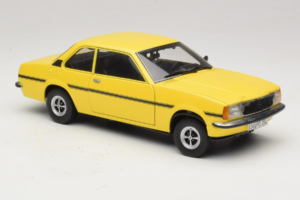 Opel Ascona B SR Žltý Poškriabaný Predok Sun Star 1:18 5384 Kov – obrázok 7 z 9