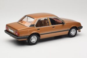 Opel Ascona C Berlina Beige Metallic MCG 1:18 MCG18459 Kov – obrázok 2 z 6