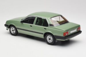 Opel Ascona C Metallic Light Green MCG 1:18 MCG18458 Kov – obrázok 5 z 6