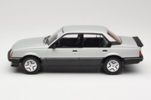 Opel Ascona C SR Strieborný MCG 1:18 MCG18460 Kov – obrázok 3 z 6